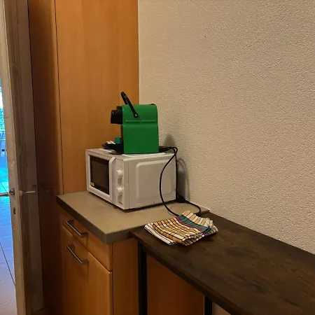 2 Bedrooms 10 Min From The Train Station Lägenhet *