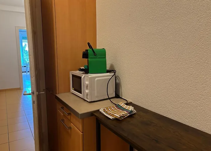 2 Bedrooms 10 Min From The Train Station アパート *